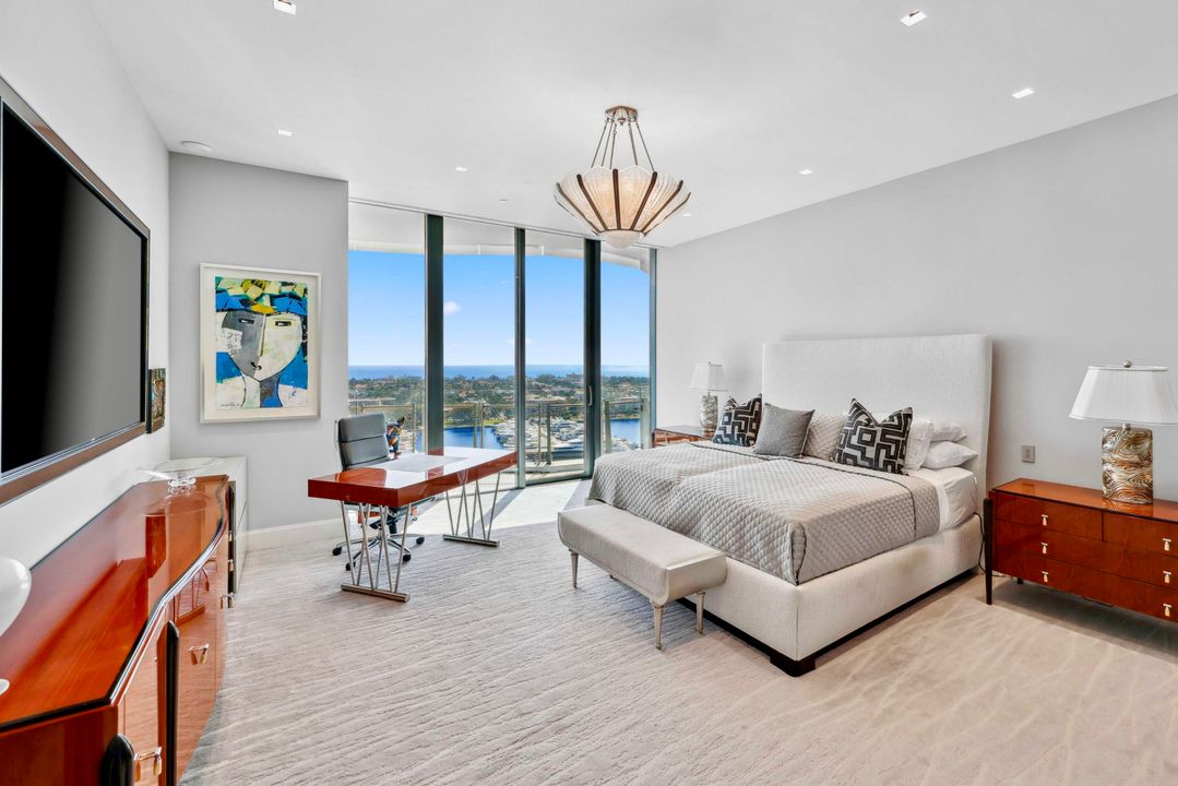 待售: $23,500,000 (4 贝兹, 5 浴室, 5544 平方英尺)