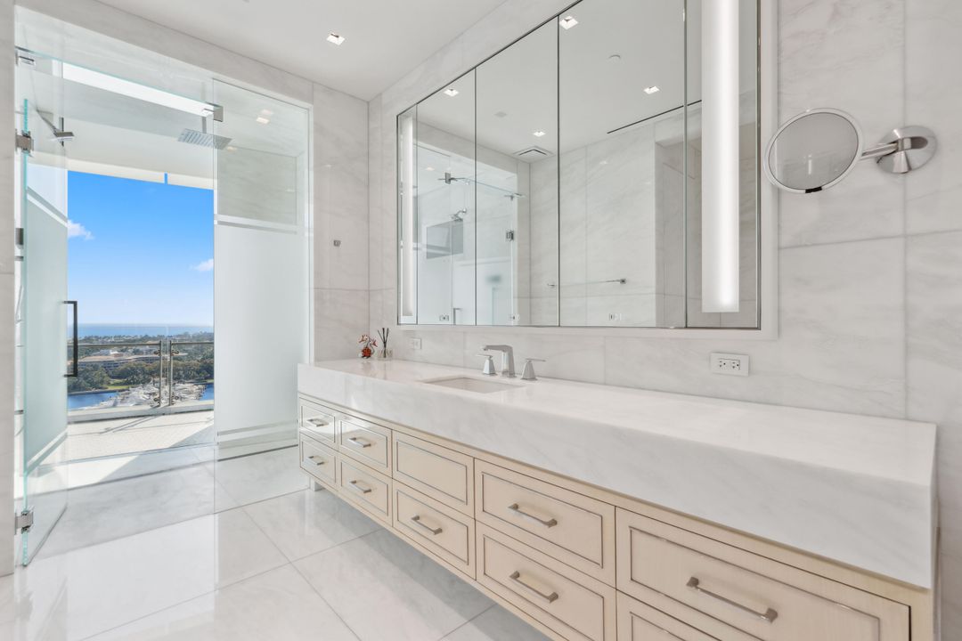 待售: $23,500,000 (4 贝兹, 5 浴室, 5544 平方英尺)