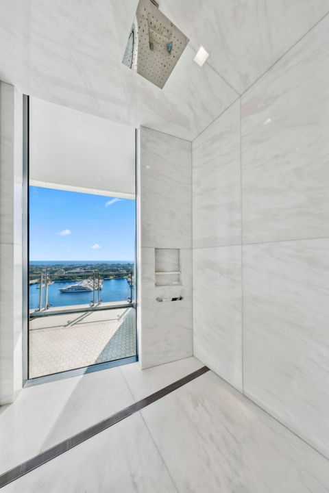 待售: $23,500,000 (4 贝兹, 5 浴室, 5544 平方英尺)