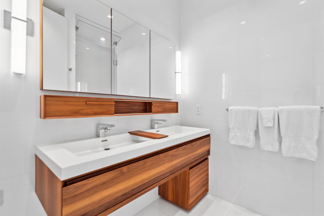 待售: $23,500,000 (4 贝兹, 5 浴室, 5544 平方英尺)