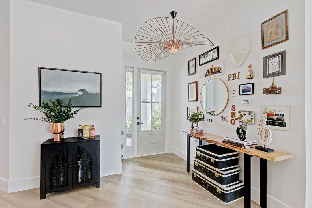 Active With Contract: $18,800 (3 beds, 3 baths, 1738 Square Feet)