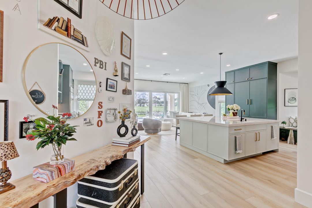 Active With Contract: $18,800 (3 beds, 3 baths, 1738 Square Feet)