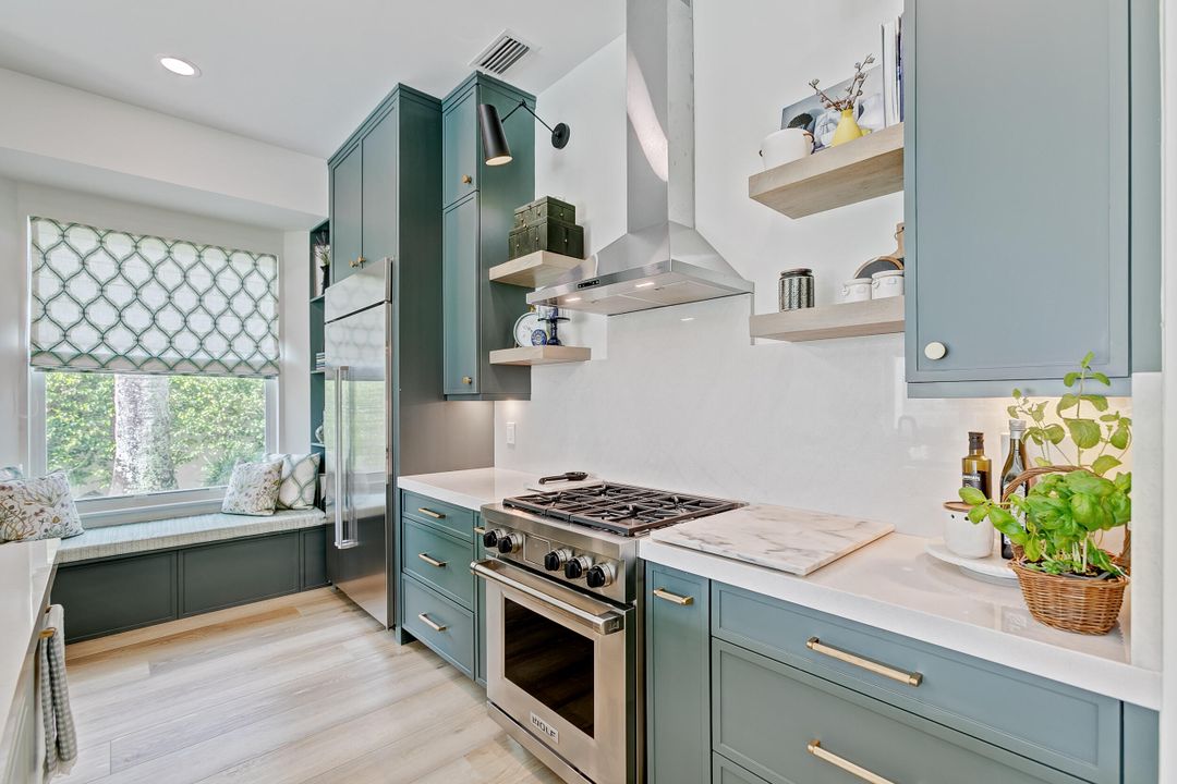 Active With Contract: $18,800 (3 beds, 3 baths, 1738 Square Feet)