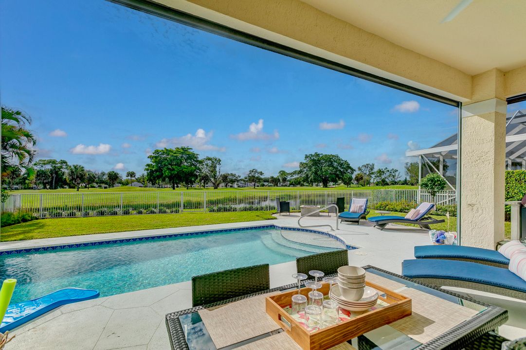 Active With Contract: $18,800 (3 beds, 3 baths, 1738 Square Feet)