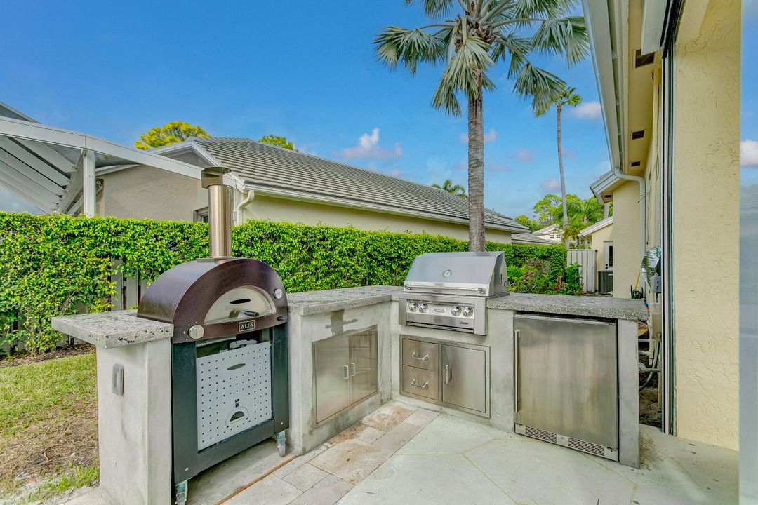 Active With Contract: $18,800 (3 beds, 3 baths, 1738 Square Feet)