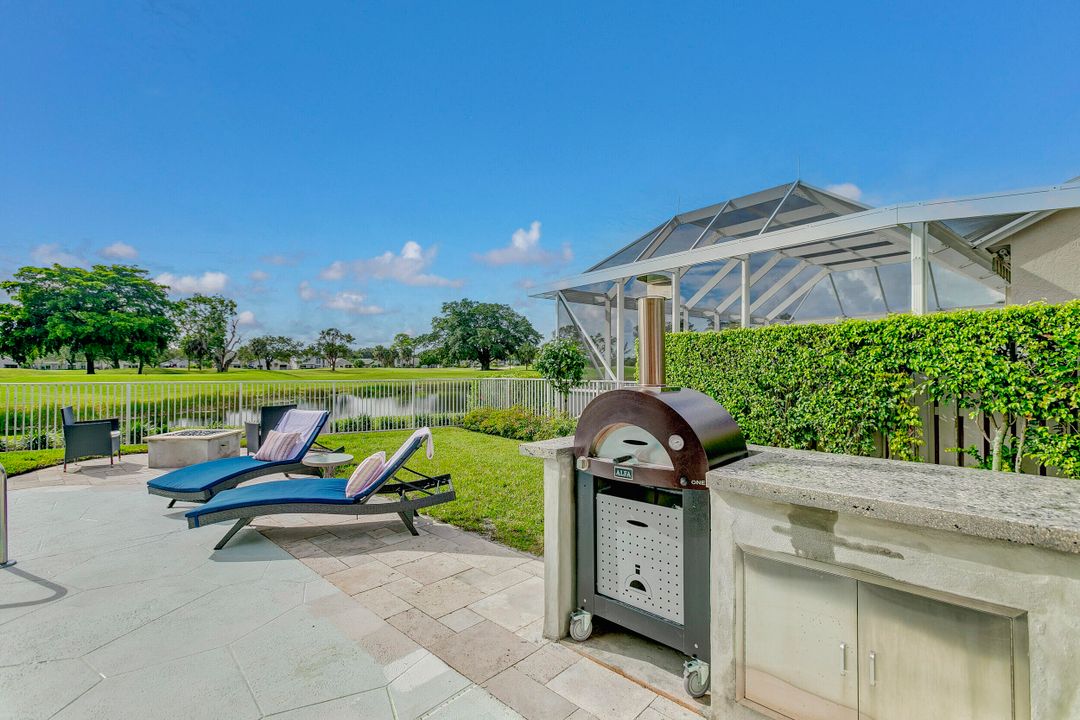 Active With Contract: $18,800 (3 beds, 3 baths, 1738 Square Feet)