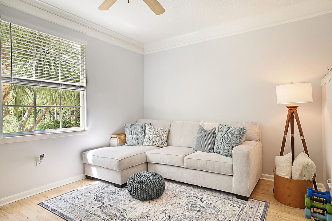 待售: $370,000 (2 贝兹, 2 浴室, 1344 平方英尺)