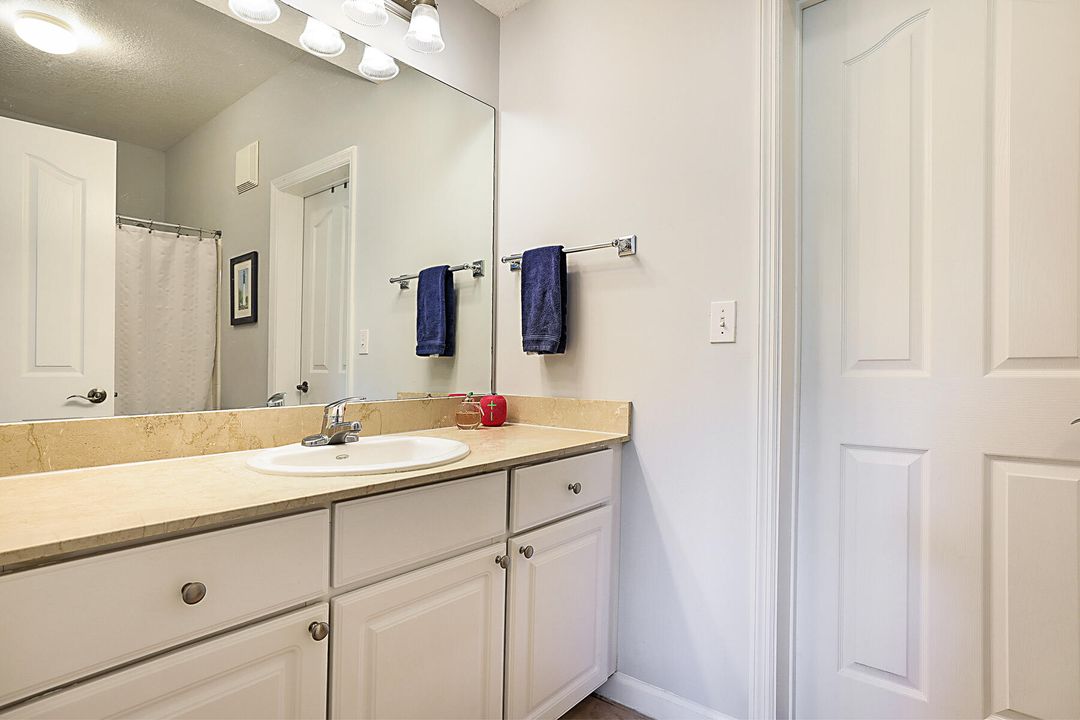 待售: $370,000 (2 贝兹, 2 浴室, 1344 平方英尺)