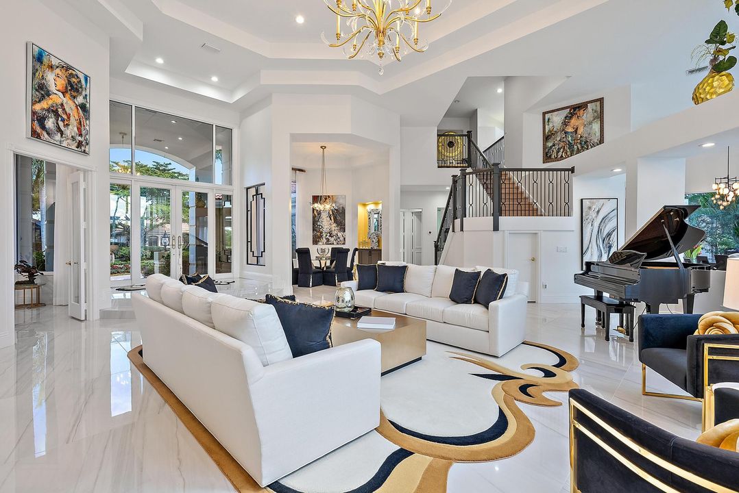 出租: $23,500 (5 贝兹, 5 浴室, 5382 平方英尺)