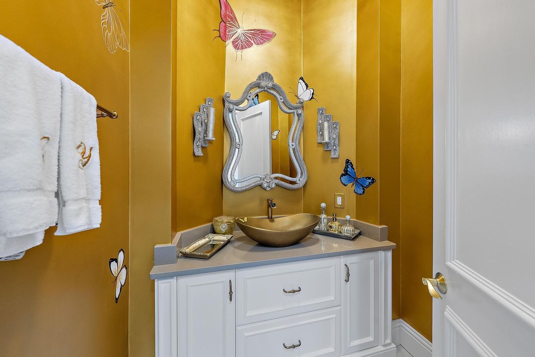 出租: $23,500 (5 贝兹, 5 浴室, 5382 平方英尺)