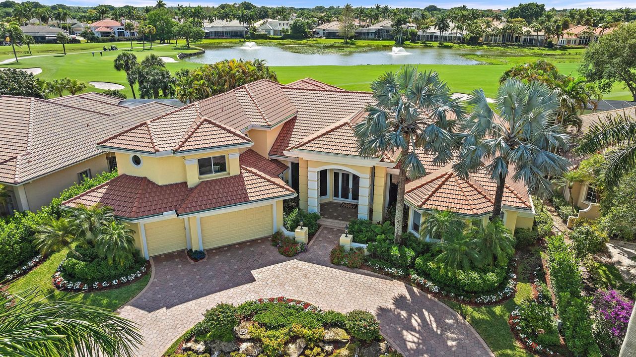 出租: $23,500 (5 贝兹, 5 浴室, 5382 平方英尺)