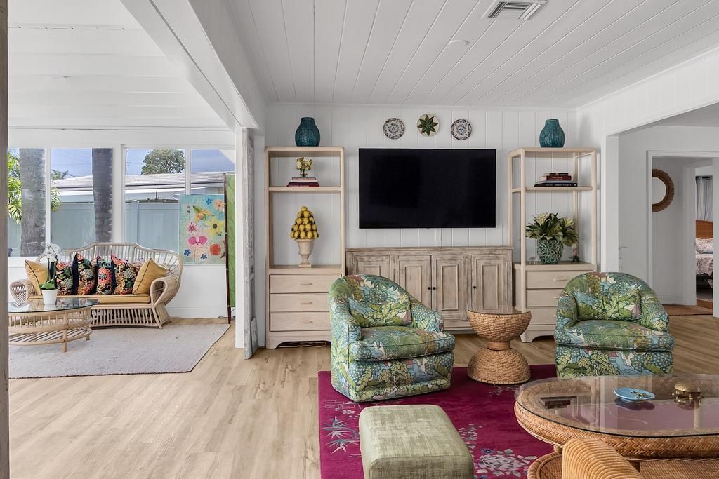 En Venta: $1,290,000 (3 camas, 2 baños, 1956 Pies cuadrados)