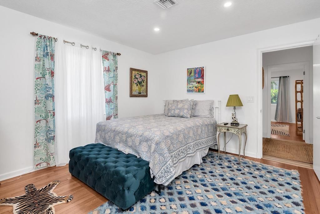 En Venta: $1,290,000 (3 camas, 2 baños, 1956 Pies cuadrados)