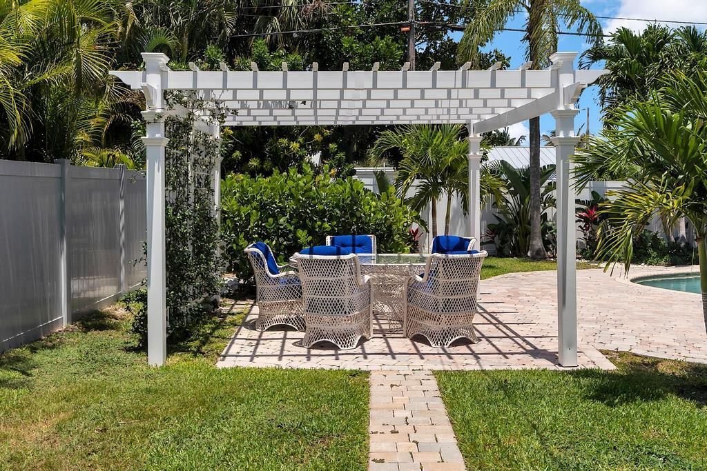 En Venta: $1,290,000 (3 camas, 2 baños, 1956 Pies cuadrados)