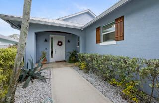 Recently Rented: $4,950 (4 beds, 2 baths, 2056 Square Feet)