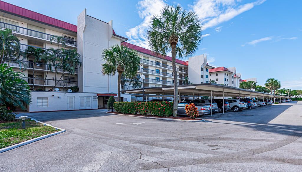 На продажу: $296,000 (2 спален, 2 ванн, 1047 Квадратных фут)