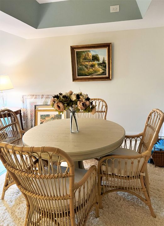 На продажу: $296,000 (2 спален, 2 ванн, 1047 Квадратных фут)