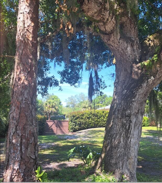 For Sale: $640,000 (3 beds, 2 baths, 1817.5 Square Feet)