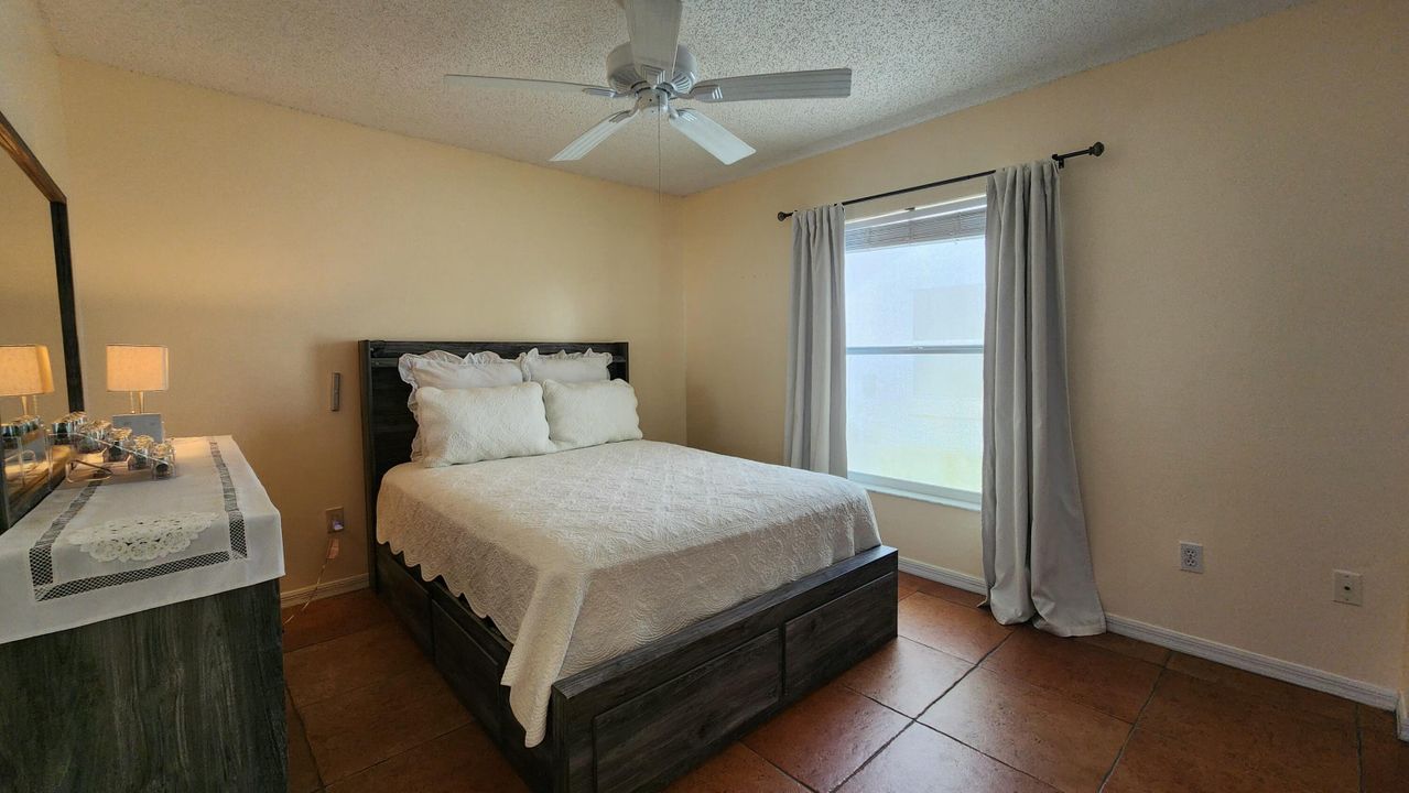 For Sale: $689,000 (3 beds, 2 baths, 1937 Square Feet)