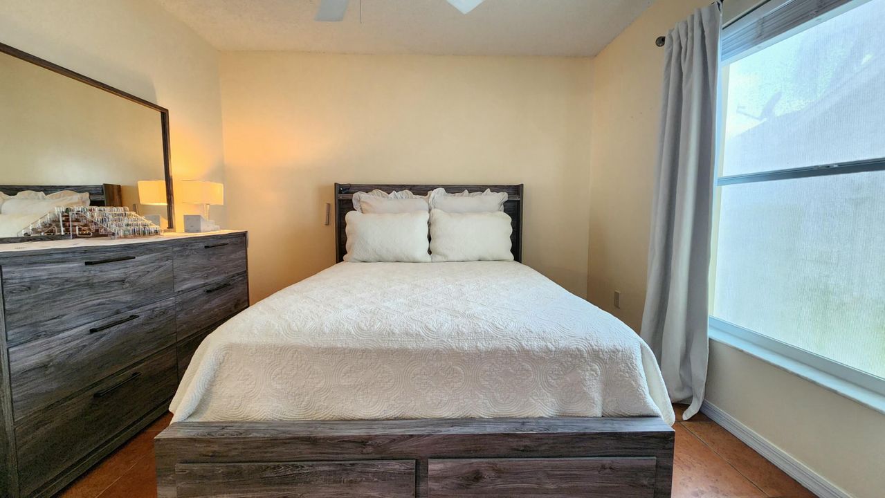 For Sale: $689,000 (3 beds, 2 baths, 1937 Square Feet)