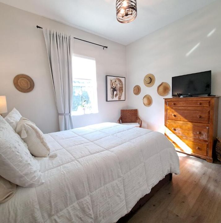 For Sale: $640,000 (3 beds, 2 baths, 1817.5 Square Feet)