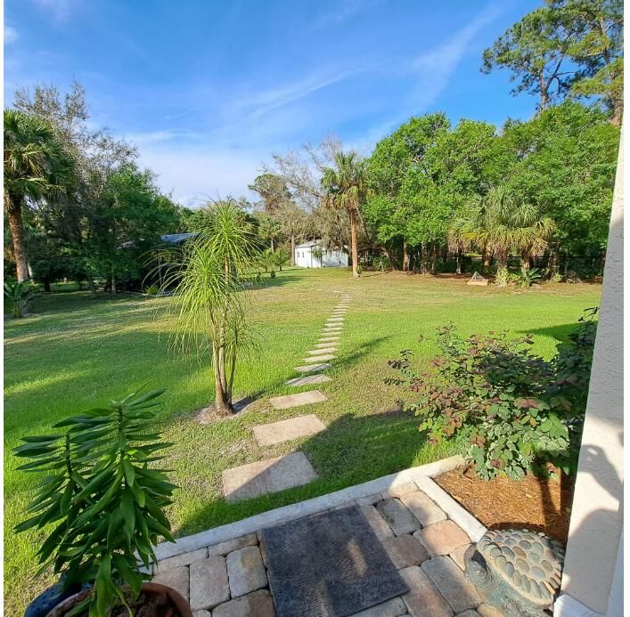 For Sale: $640,000 (3 beds, 2 baths, 1817.5 Square Feet)