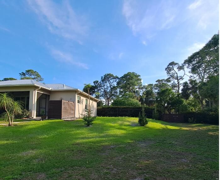 For Sale: $640,000 (3 beds, 2 baths, 1817.5 Square Feet)