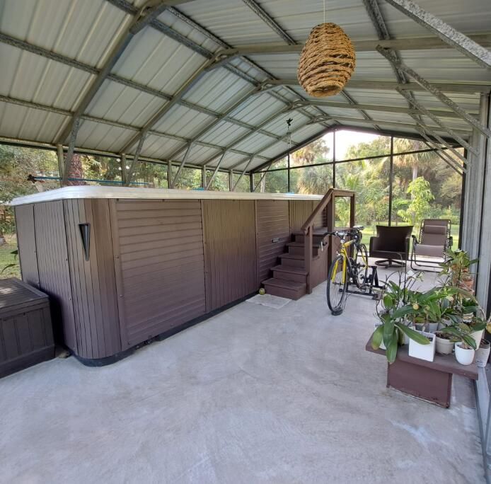 For Sale: $640,000 (3 beds, 2 baths, 1817.5 Square Feet)