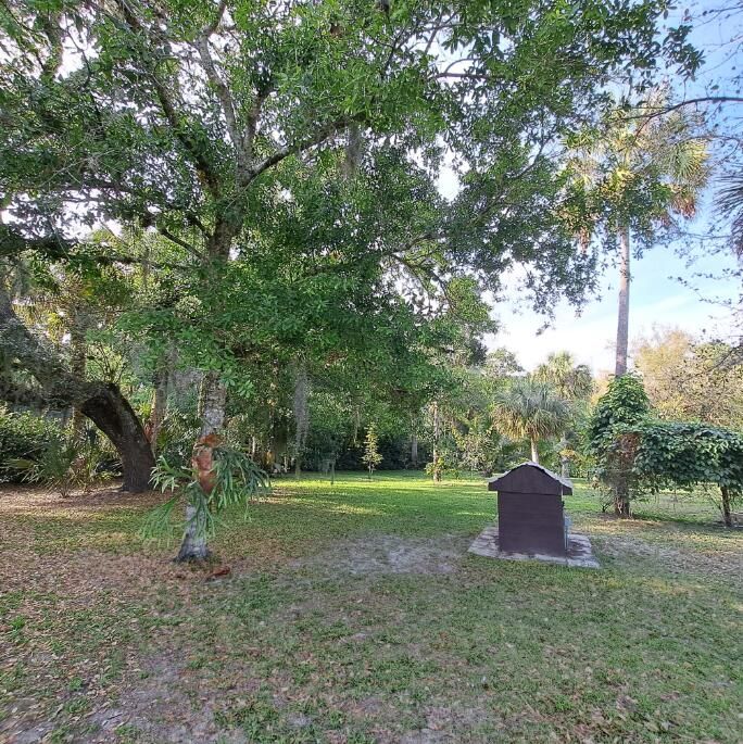 For Sale: $640,000 (3 beds, 2 baths, 1817.5 Square Feet)