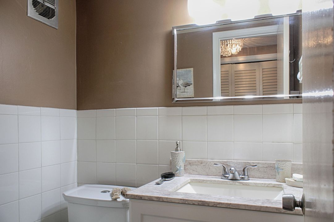 For Sale: $115,000 (1 beds, 1 baths, 646 Square Feet)