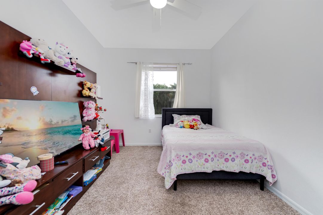 待售: $418,500 (2 贝兹, 2 浴室, 1560 平方英尺)