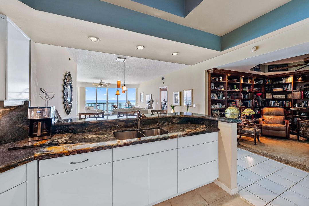 For Sale: $1,100,000 (3 beds, 2 baths, 1929 Square Feet)