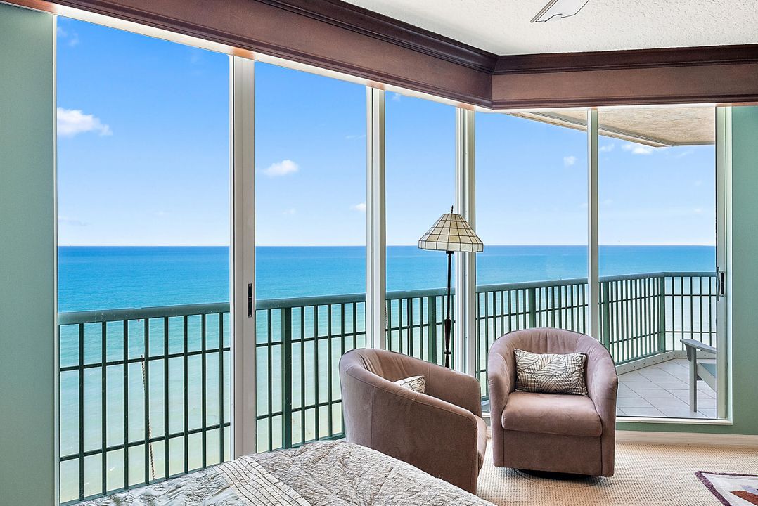 For Sale: $1,100,000 (3 beds, 2 baths, 1929 Square Feet)