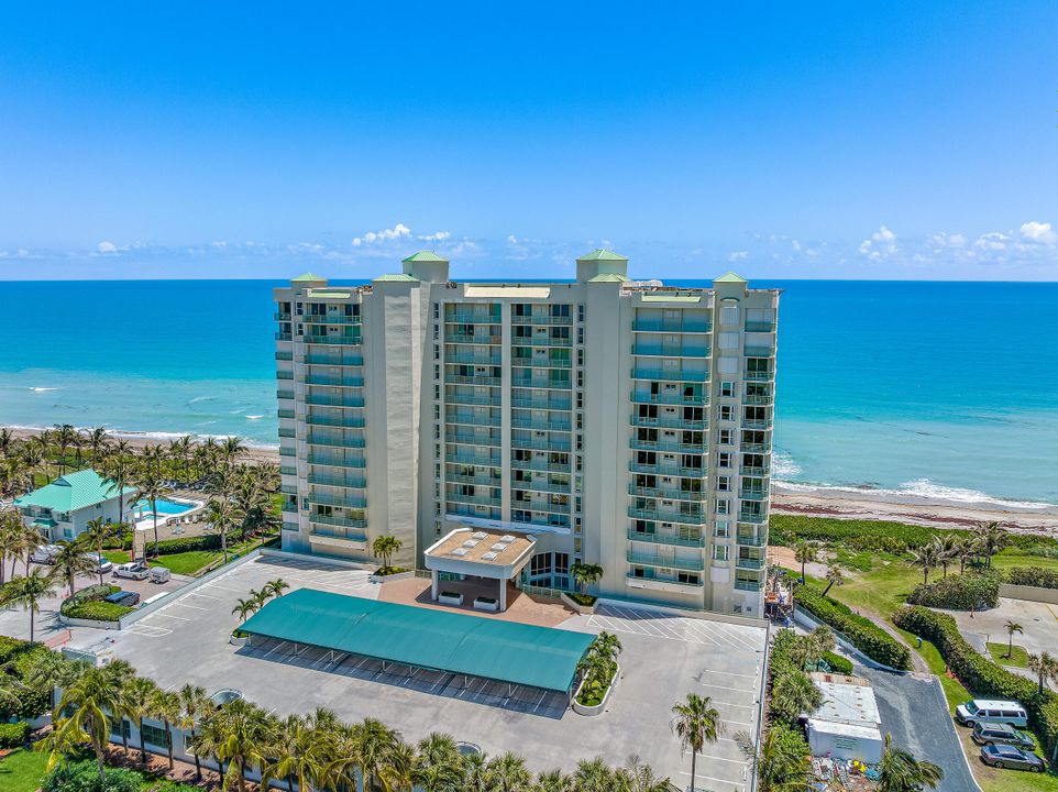 For Sale: $1,100,000 (3 beds, 2 baths, 1929 Square Feet)