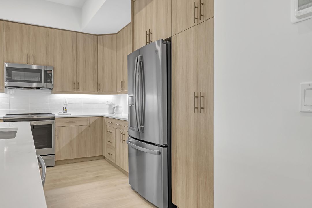 待售: $799,900 (3 贝兹, 2 浴室, 1892 平方英尺)