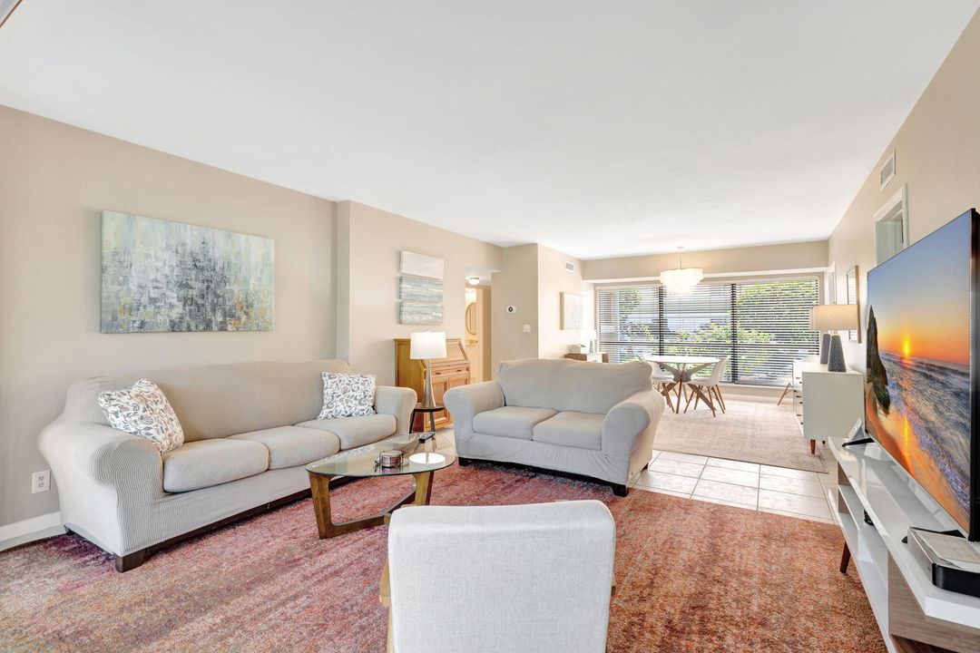 Activo con contrato: $399,000 (2 camas, 2 baños, 1400 Pies cuadrados)