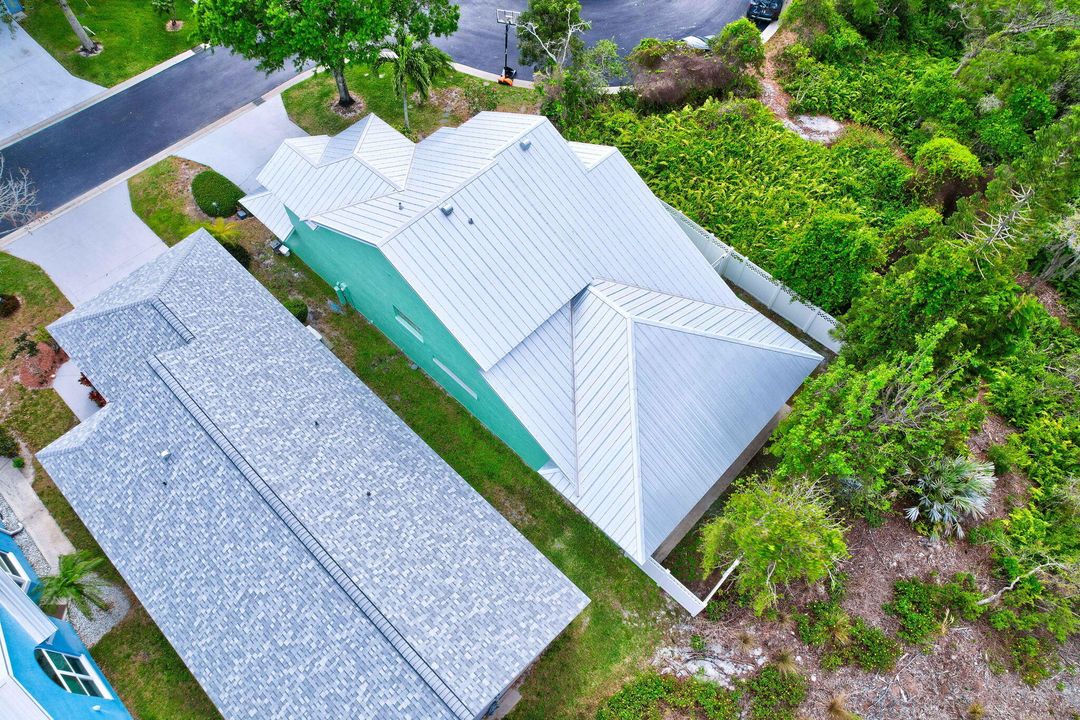 合同活跃: $465,000 (4 贝兹, 2 浴室, 1867 平方英尺)