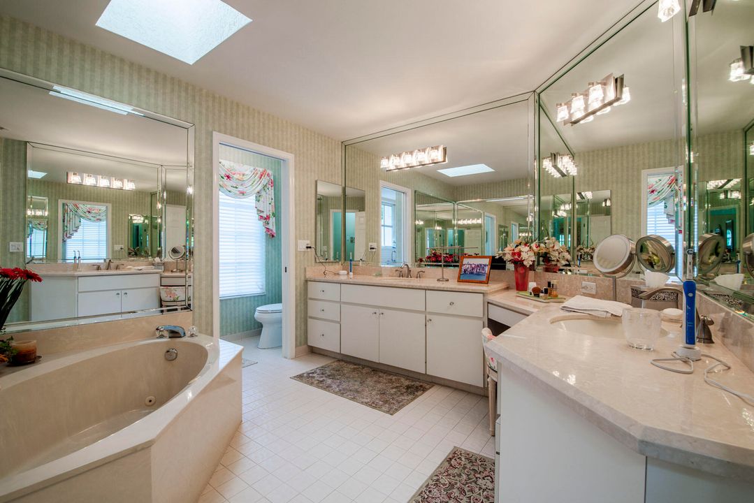 Active With Contract: $1,350,000 (3 beds, 3 baths, 3011 Square Feet)