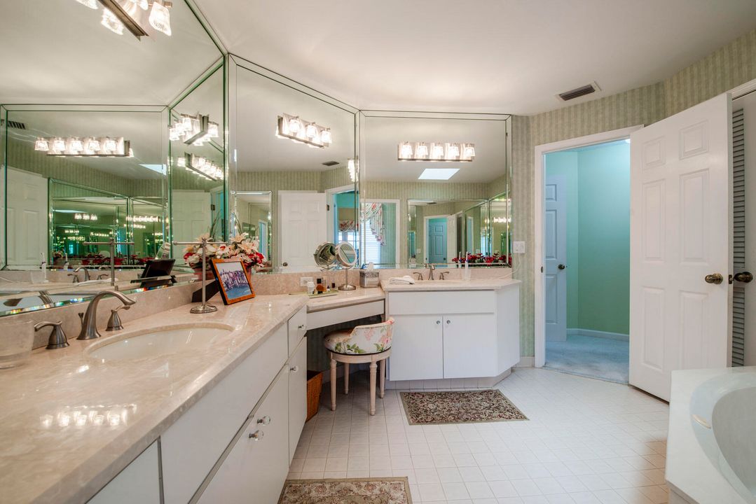 Active With Contract: $1,350,000 (3 beds, 3 baths, 3011 Square Feet)