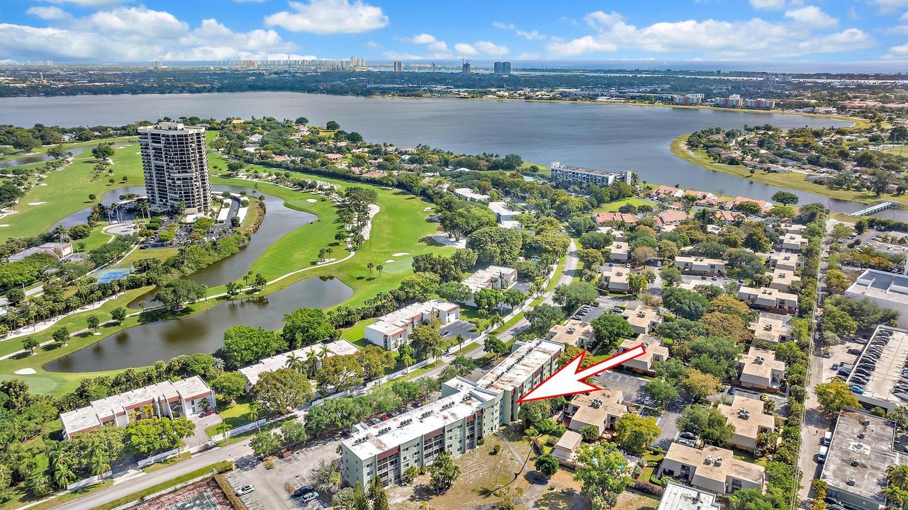 Recently Sold: $119,900 (1 beds, 1 baths, 728 Square Feet)