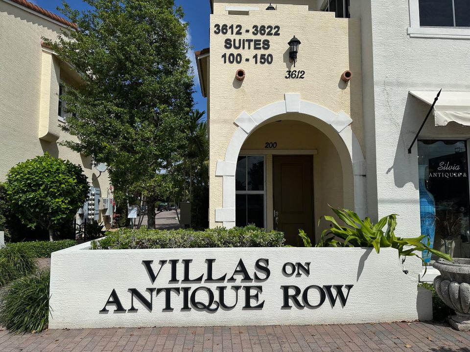 For Sale: $725,000 (3 beds, 2 baths, 1844 Square Feet)