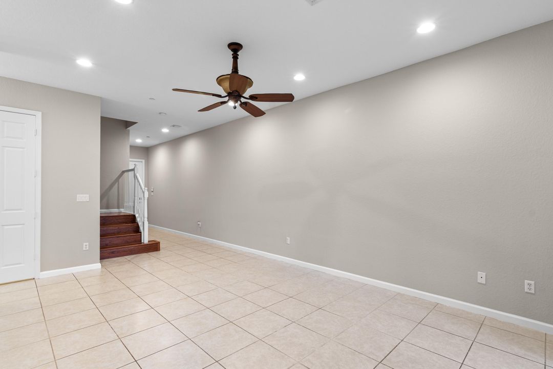 待售: $368,500 (3 贝兹, 2 浴室, 2164 平方英尺)