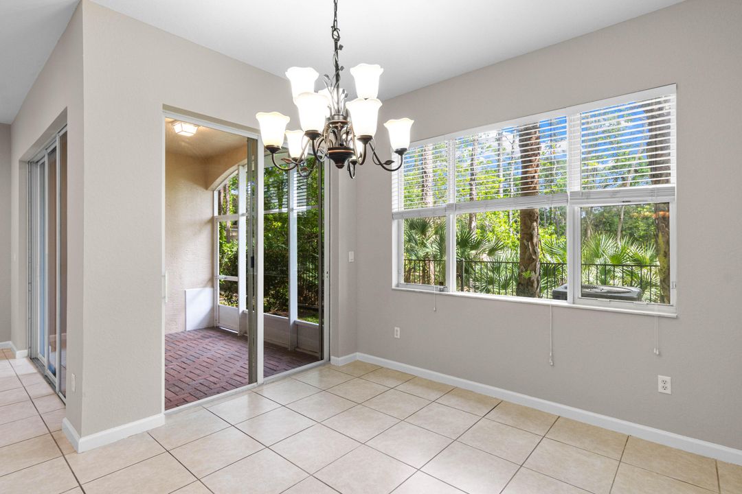 待售: $368,500 (3 贝兹, 2 浴室, 2164 平方英尺)