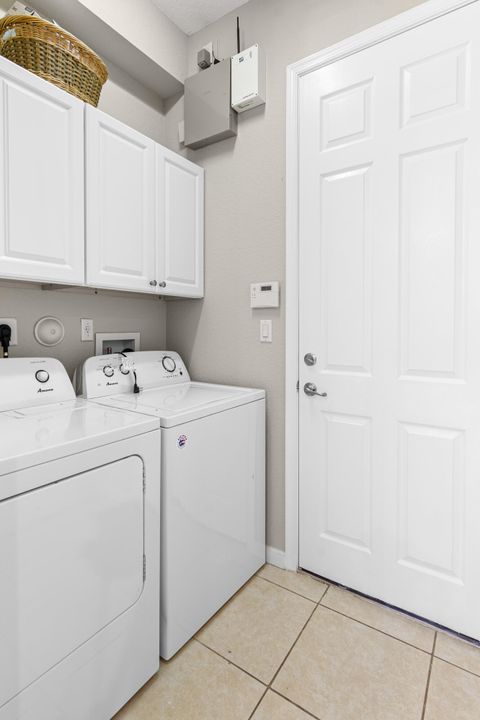 待售: $368,500 (3 贝兹, 2 浴室, 2164 平方英尺)