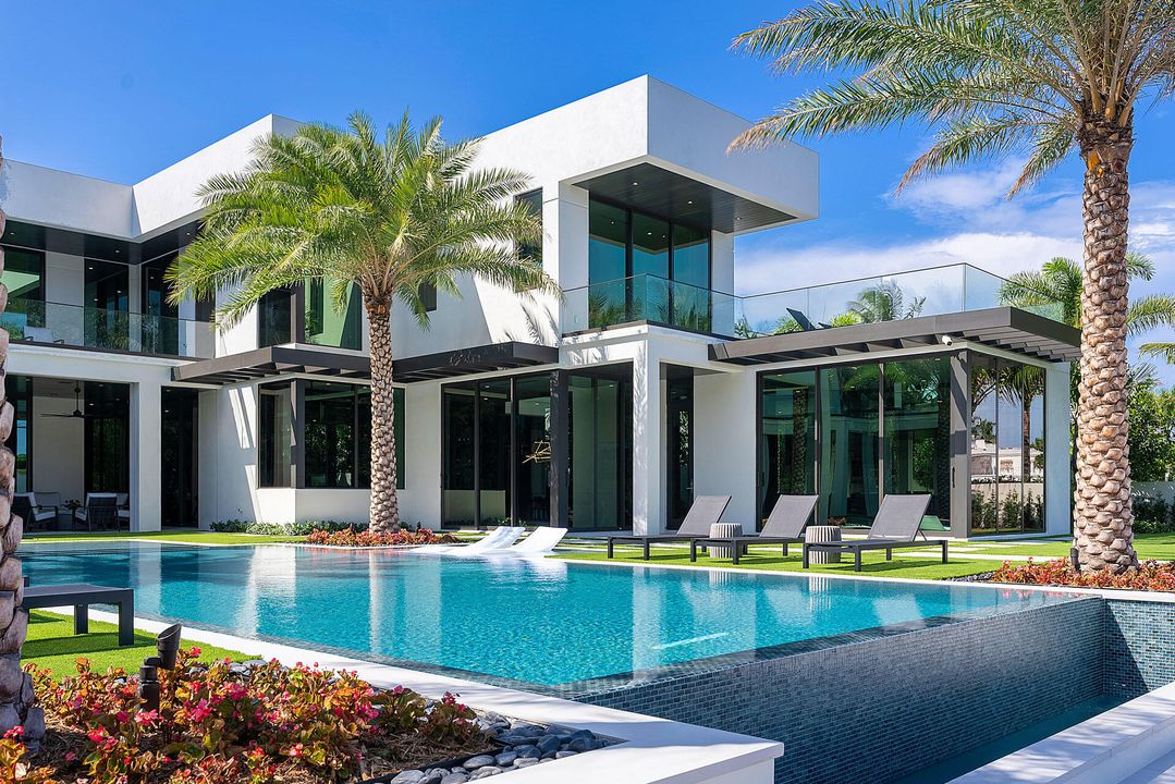 For Sale: $40,000,000 (6 beds, 7 baths, 10660 Square Feet)