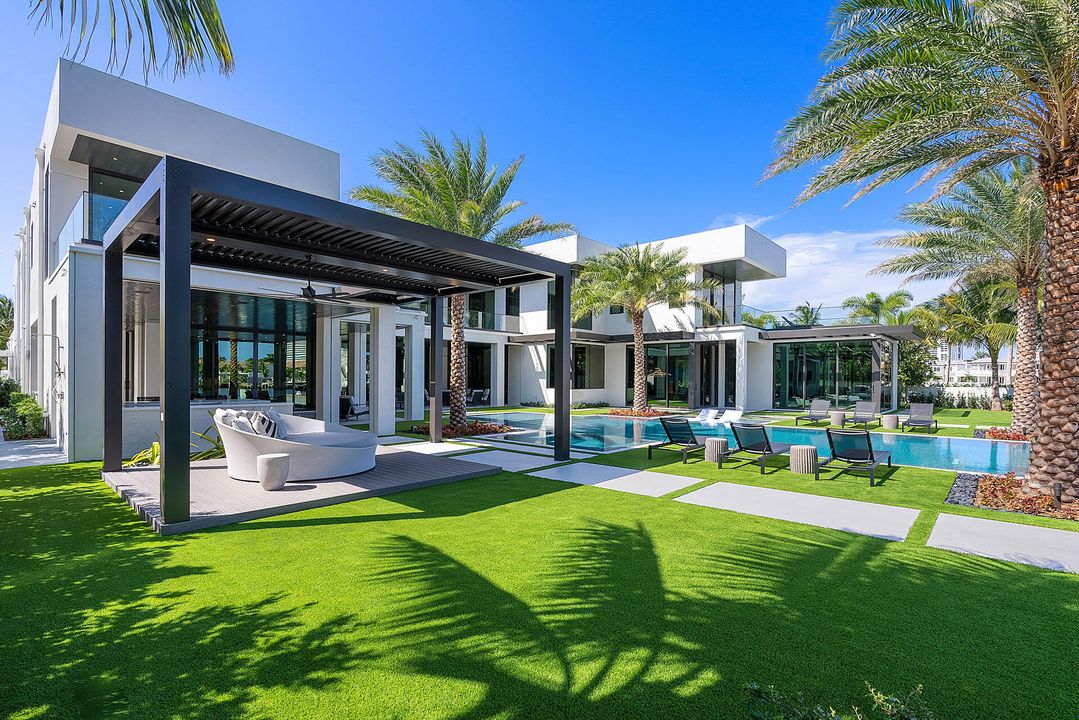 For Sale: $40,000,000 (6 beds, 7 baths, 10660 Square Feet)