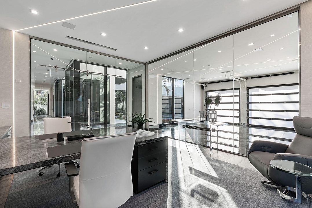 For Sale: $40,000,000 (6 beds, 7 baths, 10660 Square Feet)