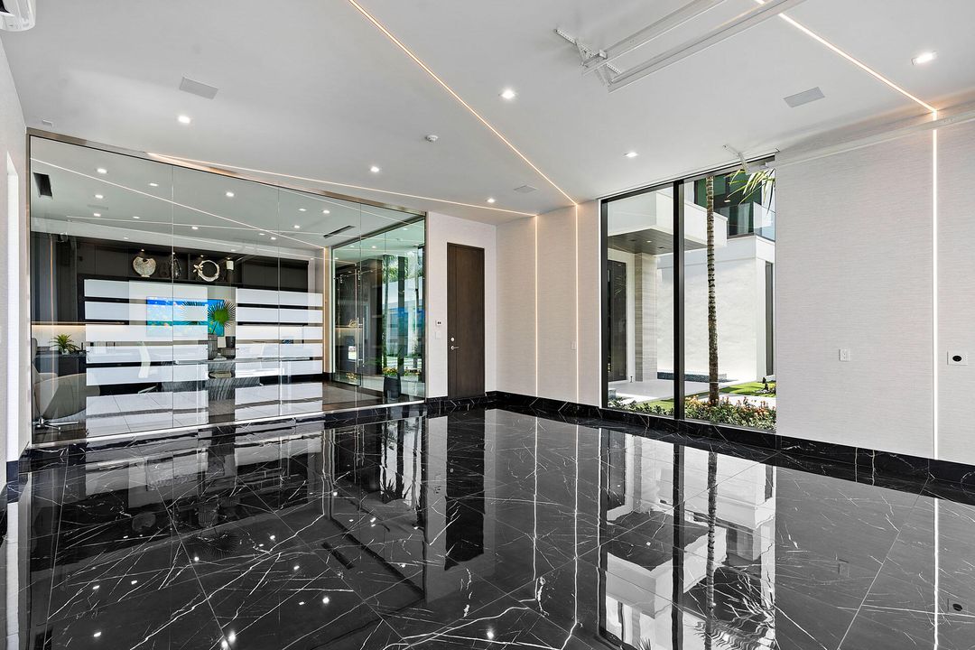 For Sale: $40,000,000 (6 beds, 7 baths, 10660 Square Feet)