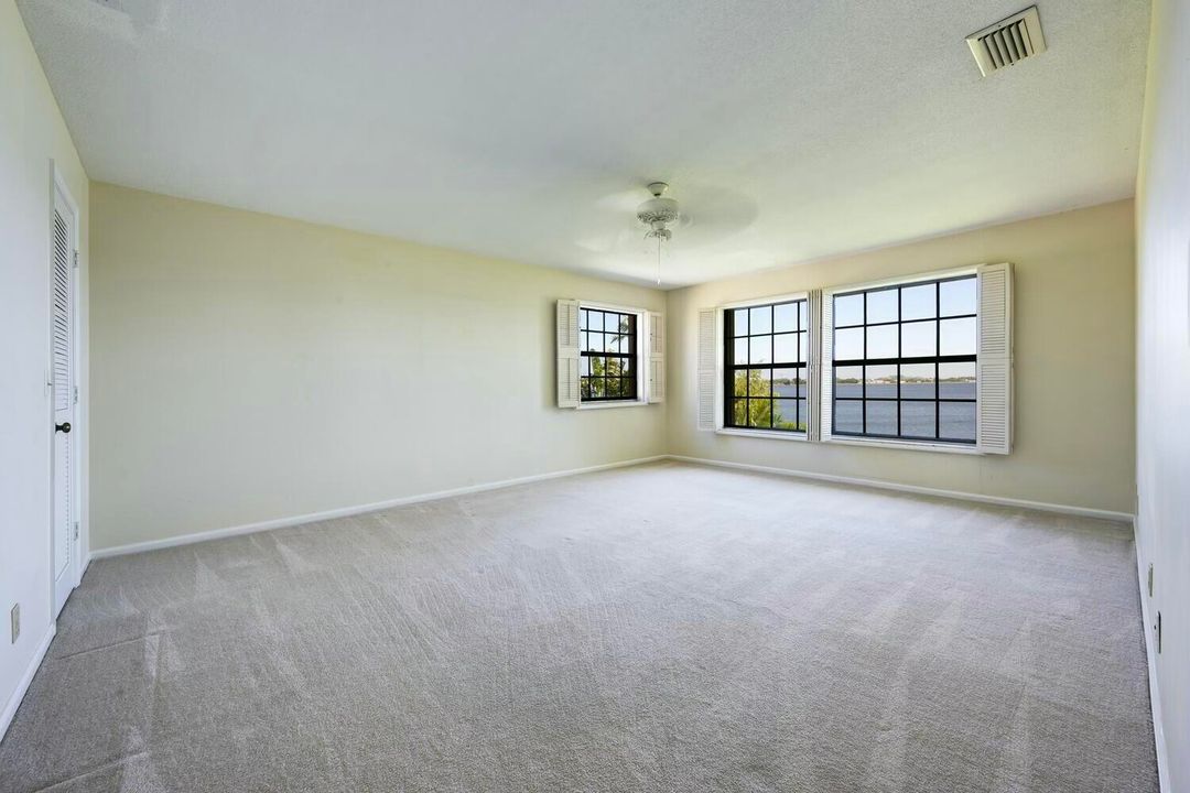 En Venta: $1,349,000 (4 camas, 3 baños, 2463 Pies cuadrados)