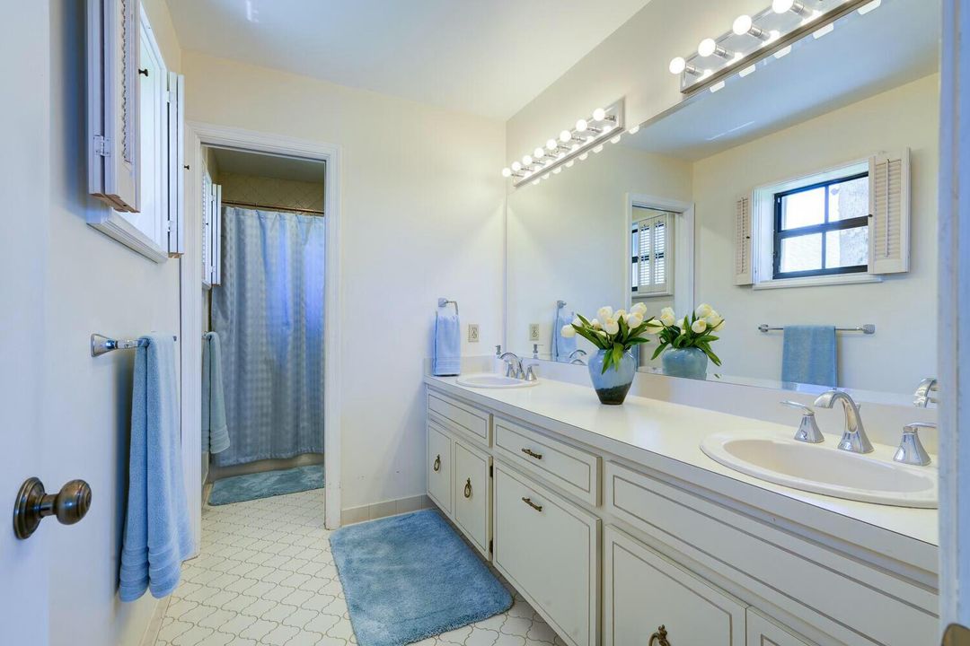 En Venta: $1,349,000 (4 camas, 3 baños, 2463 Pies cuadrados)